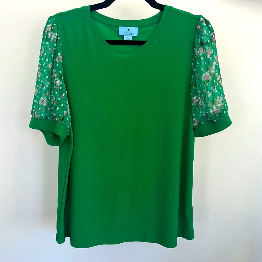 Cece Floral Puff Sleeve with Scattered Daisy Blouse - Large